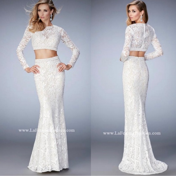 La Femme Two Piece Prom / Wedding/ Gala Set - Picture 3 of 8